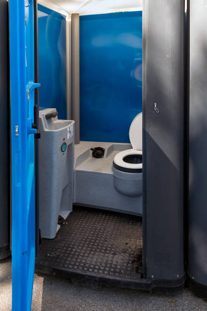 Portable bathroom rental in Blennerhassett, WV